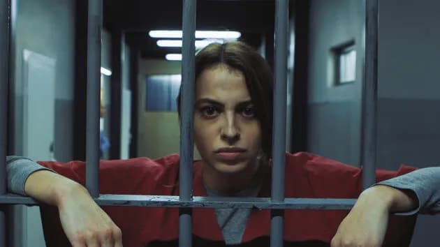 Muzyka z filmu Osadzone Blok F: Odkryj emocje i dźwięki Muzyka z filmu Osadzone Blok F: Odkryj emocje i dźwięki