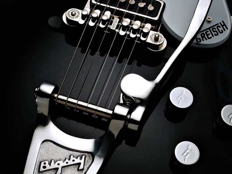 Do czego służy wajcha w gitarze elektrycznej i jak zmienia dźwięk? Do czego służy wajcha w gitarze elektrycznej i jak zmienia dźwięk?