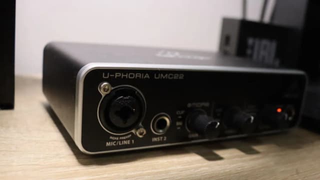 Jak podłączyć gitarę elektryczną do komputera i uniknąć problemów z dźwiękiem Jak podłączyć gitarę elektryczną do komputera i uniknąć problemów z dźwiękiem